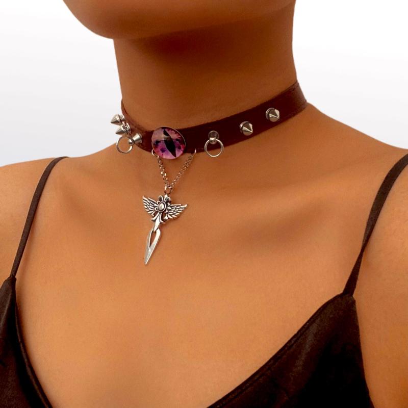 チョーカー レディース パンク風 レザー 悪魔の目 翼 モチーフ スタッズ 合金製 電気メッキ加工 個性的な ショート丈