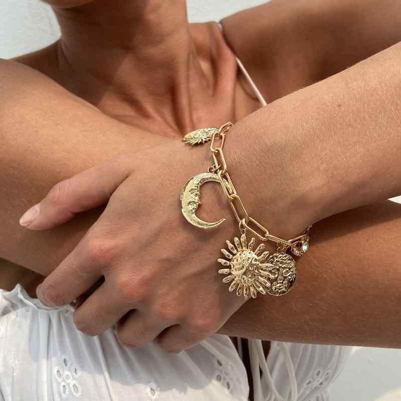 ブレスレット レディース 個性的 大胆 クール 甘辛ミックス 欧米風 存在感 三日月 アイモチーフ 太陽モチーフ ラインストーンチャーム マット加工 ゴールド メタルチェーン 合金アクセサリー 電気メッキ加工 春夏 普段使い