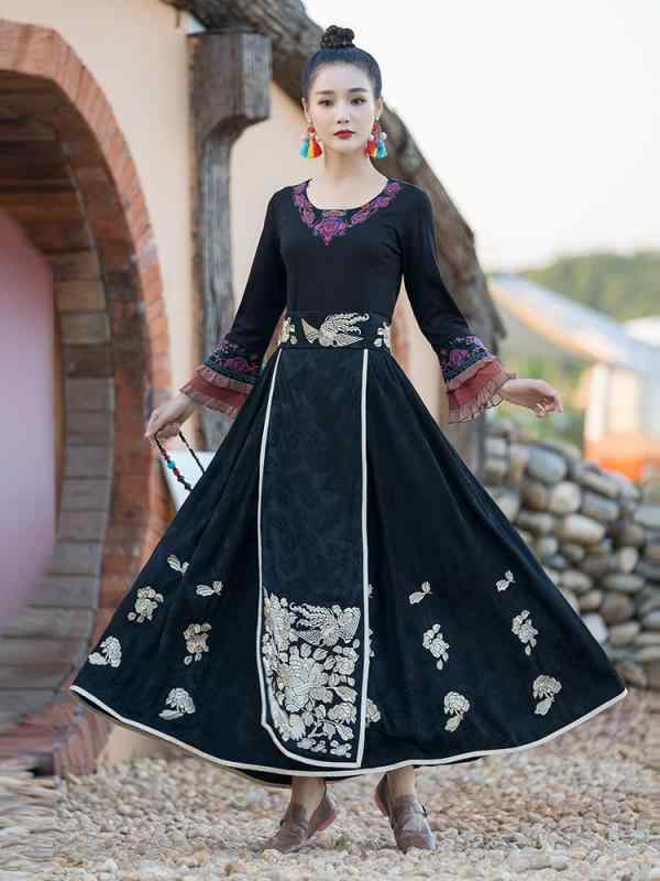 スカート レディース 女性用 春夏 民族風 中華風 レトロ 復古調 ヴィンテージ風風 重厚刺繍 豪華刺繍 植物花柄 馬面 Aライン フレア ロング丈 綿麻 コットン 紐付き ブラック 黒 フリーサイズ ボトムス
