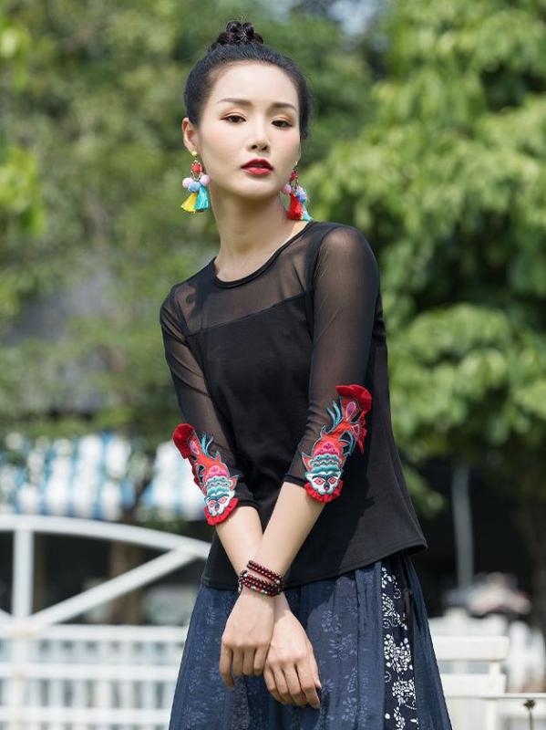 Tシャツ レディース 春夏 民族風 エスニック ラウンドネック 丸首 七分袖 大きいサイズ ゆったり 体型カバー 着痩せ 凝ったアップリケ刺繍 ヘビーワーク刺繍 綿 コットン 花柄 フラワー 白 黒 パープル トップス カットソー 普段使い カジュアル