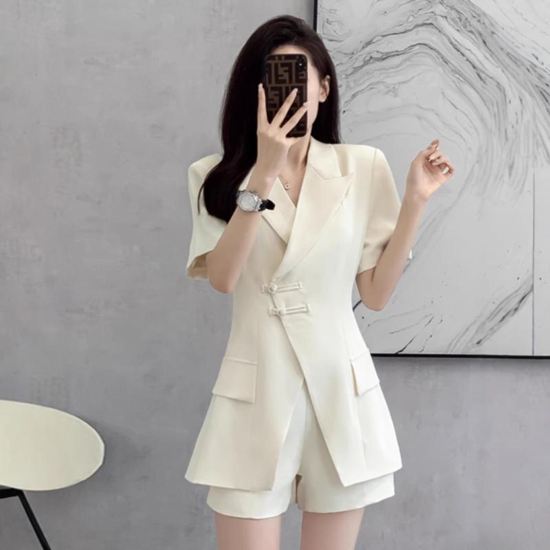 セットアップ レディース 大きいサイズ 低身長向け 体型カバー ゆったり 半袖 ジャケット ショートパンツ 2点セット ポリエステル素材 しわになりにくい 高級感 おしゃれ カジュアル 春夏 アイボリー ブラック