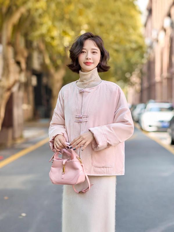 ダウンジャケット レディース 中国風 チャイナ風 盤扣 白ダックダウン 厚手 保温 ゆったり オーバーサイズ ラウンドネック 長袖 ポケット ジッパー おしゃれ カジュアル 普段使い ピンク 秋冬