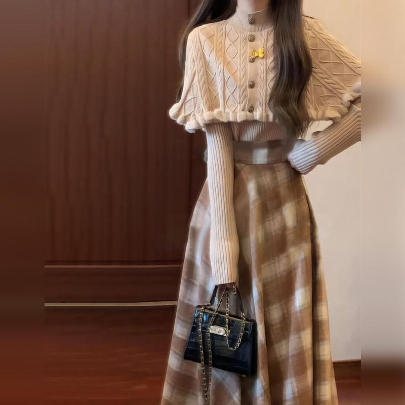 セットアップ レディース ポンチョ ケープ ニット セーター トップス フレンチ マラードスタイル ロング マキシ丈スカート 上品 きれいめ 大人カジュアル 通勤 オフィス レーヨン ポリエステル 春秋冬 カーキ レッド チェック柄