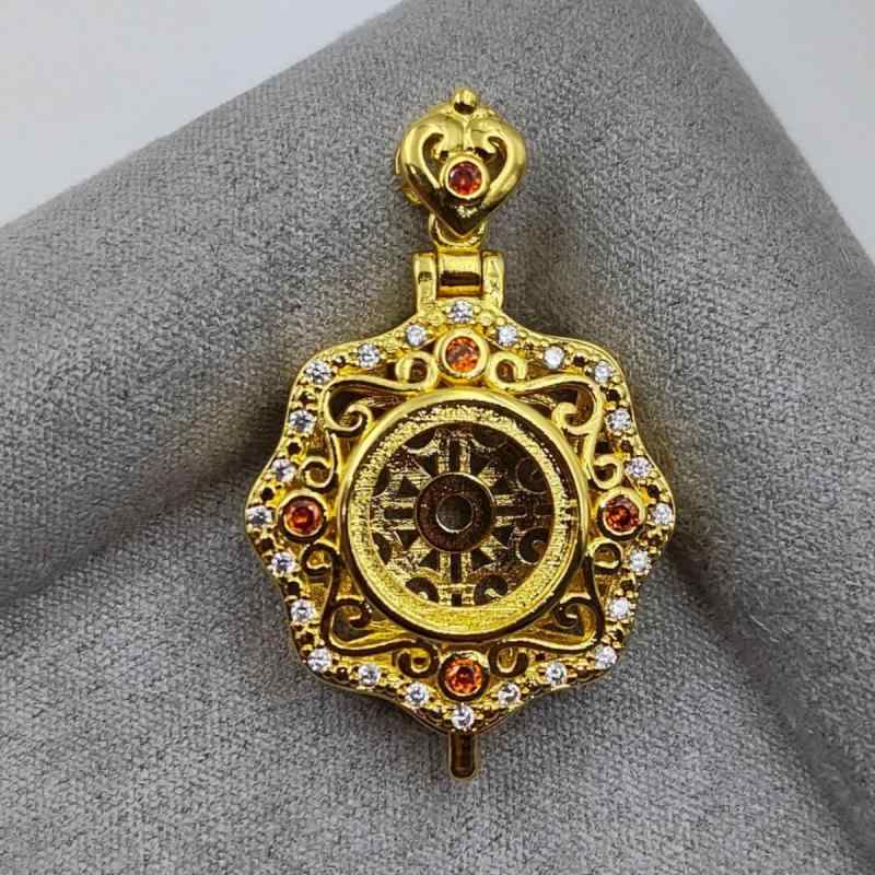 ペンダントトップ 中華風 エスニック レトロ 古式 如意 八宝羅盤 回字紋モチーフ 銅製 金メッキ ジルコ..