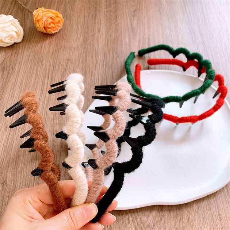 カチューシャ レディース 毛糸 巻き付け ギザギザ歯 ウェーブ ヘアバンド ずれにくい 滑り止め 痛くな..