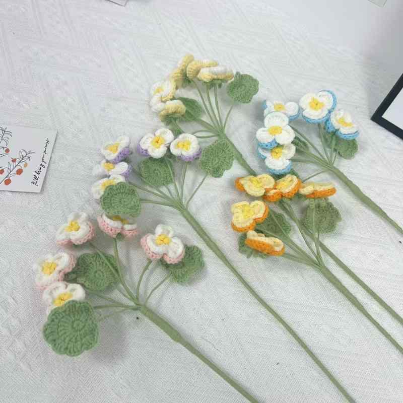 造花 パンジー ハンドメイド 毛糸編み かぎ針編み 花束 ブーケ インテリア雑貨 玄関 リビング オフィス 置物 フェイクグリーン 室内装飾 黄 オレンジ ピンク 紫 青