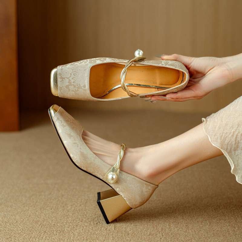 メリージェーンパンプス レディース レトロ 中国風 スクエアトゥ 浅口 ワンストラップ バックル 太ヒー..