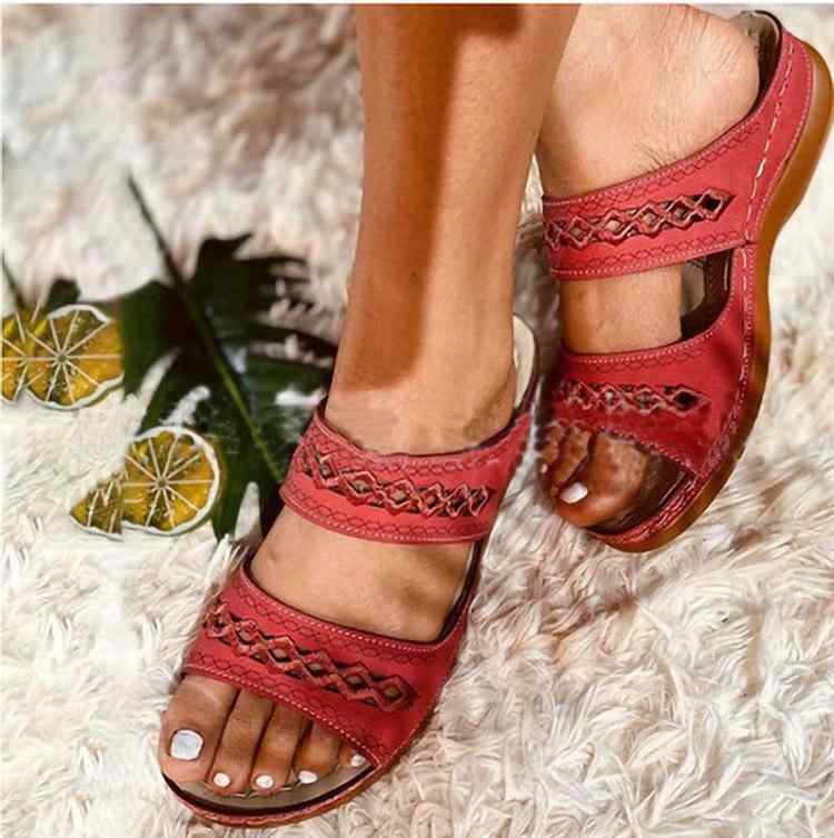 サンダル レディース 女性用 レトロ アンティーク調 ウェッジソール カットワーク 花柄 フロッキー ラウンドトゥ 大きいサイズ対応 PVC素材 普段使い 春夏 ブラック ブラウン レッド イエロー