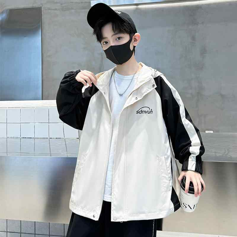 ジャケット 男の子 ジュニア マウンテンパーカ ウインドブレーカー フード付き ジップアップ 春秋 防風 軽量 カジュアル 通学 普段使い おしゃれ ポリエステ...