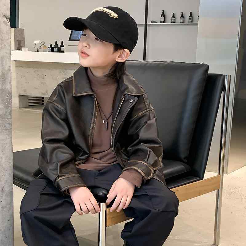 ジャケット 男の子 キッズ PUレザー フェイクレザー アウター ブルゾン 小学生 ジュニア 春秋 ポリエステル 再生繊維 立ち襟 ジップアップ ショート丈 柔らかな肌触り おしゃれ かっこいい 韓国 カジュアル ストリート 通学