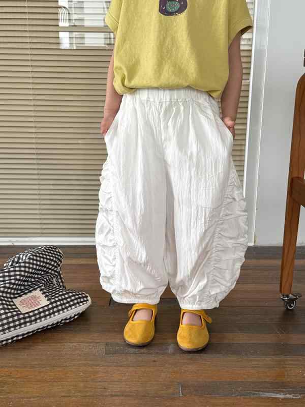 キッズ 男の子 女の子 パンツ ボトムス サルエルパンツ キャロットパンツ 美シルエット 快適 防蚊 虫よけ 軽量 薄手 春夏 ロング丈 韓国 無地 ハイウエスト ウエストゴム 再生繊維 ソフトタッチ 普段使い レジャー