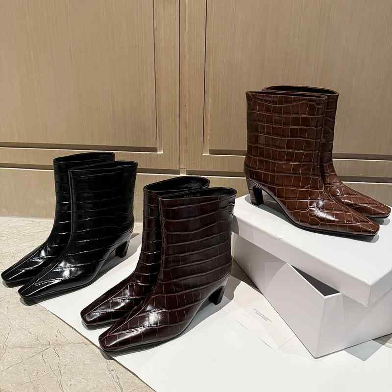 ショートブーツ レディース 女性用 欧米風 牛革 レザー ストーン柄型押し 太ヒール ブロックヒール ス..