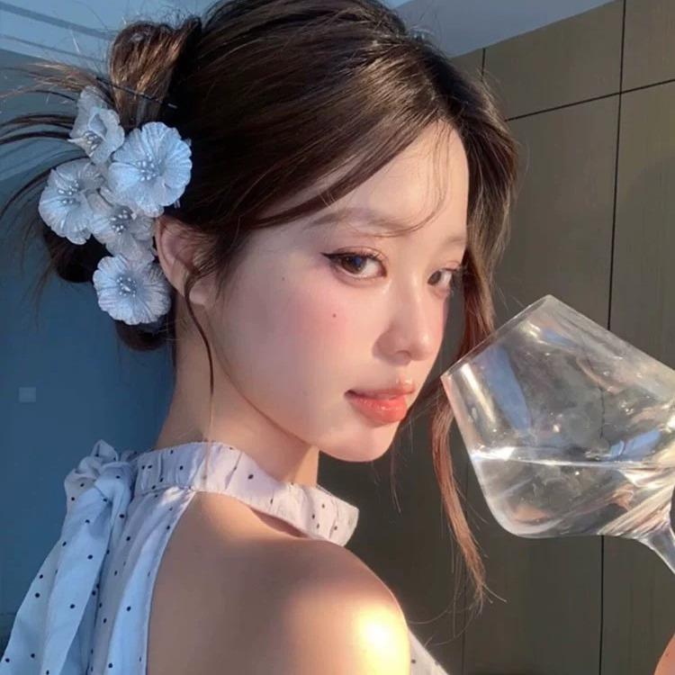 ヘアクリップ レディース フレンチレトロ シルバー フラワー 高級感 お団子ヘア まとめ髪 アップヘア ..