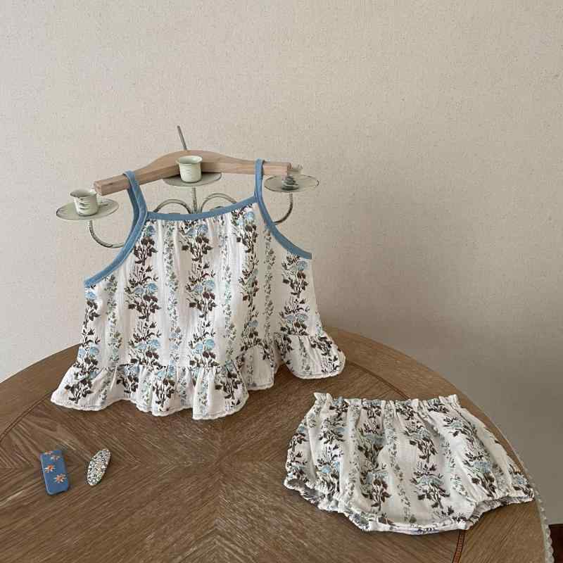 セットアップ 女の子 ベビー 幼児 春夏 小花柄 キャミソール ノースリーブ 切り替え ショートパンツ 綿 コットン 普段使い 部屋着 薄手 涼しい 快適 韓国 2点セット