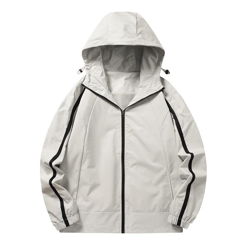 ・機能: 透湿・カテゴリ: ジャケット・スタイル: スポーツ・ネックライン: ターンカラー・フィット: ルーズフィット・フロント: ジップアップ・フード: フード付き・柄: 無地・対象: 若者・主な素材: ポリエステル・素材: ポリエステル・裏地: ポリエステル・用途: カジュアル・ディテール: ジッパー装飾・裾: ストレートヘム・加工: ノーアイロン・着丈: レギュラー・ポケット: サイドポケット・着用方法: アウター・袖丈: 長袖・カラー展開: オフホワイト、ブラック、ダークパープル・サイズ展開: S、M、L、XL、2XL、3XL・袖タイプ: レギュラー・対象年齢: 大人・性別: メンズ