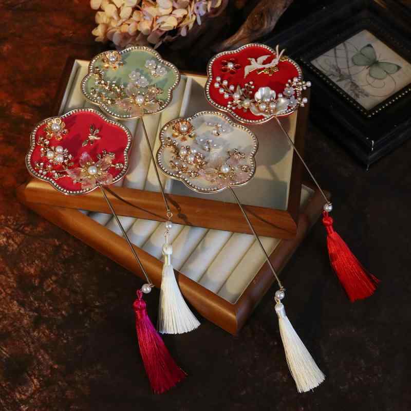 扇子 レディース 中国風 ミニ 団扇 ブライズメイド 結婚式 花嫁 婚礼 撮影小物 掌サイズ 飾り扇 アンティーク調 レトロ アクセサリー 前撮り