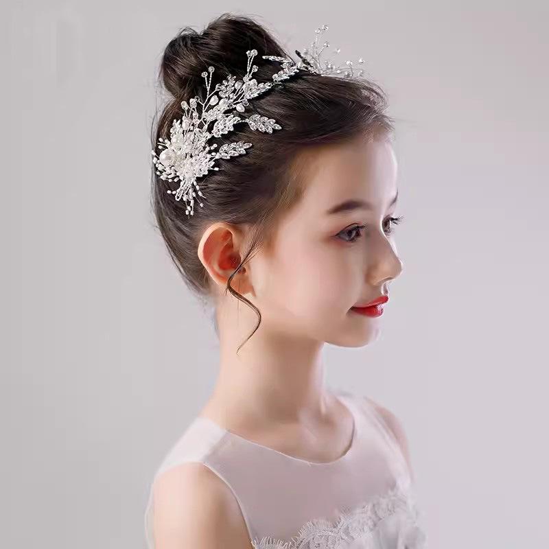 子供用ヘアクリップ 女の子 プリンセス 手作り ラインストーン 付け 結婚式 誕生日 演出用 ランウェイ ヘッドアクセサリー サイドピン 銀 白 パール 花モチーフ 合金製 かわいい 子供向け 3歳以上 キッズ ヘアアクセ 普段使い イベント対