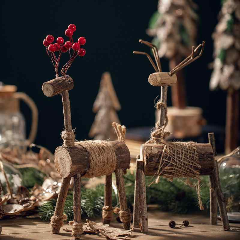 置物 木製 トナカイ 無垢材 夫婦 ペア 卓上 カウンター デスク クリスマス 赤いベリー おしゃれ かわいい 装飾 オブジェ インテリア リビング 玄関 プレゼント