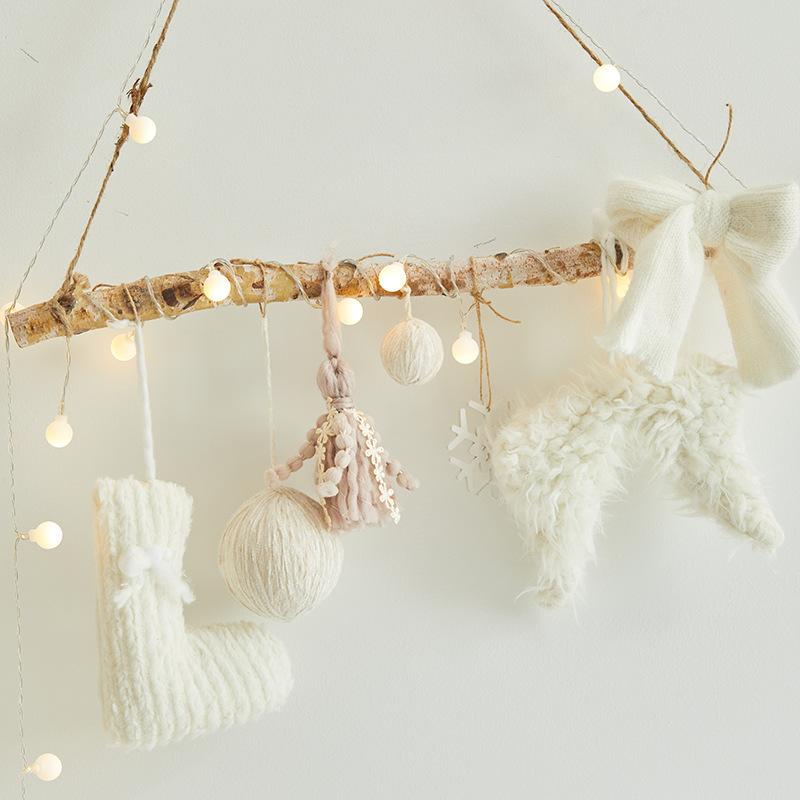 ・素材: 布・セット内容: 白色シングルポールセット（ライト付）、ピンクシングルポールセット（ライト付）・適用イベント: クリスマス