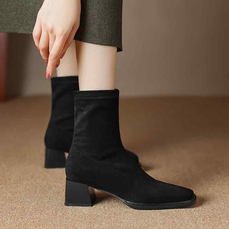 レディース ライダーブーツ スエード 中ヒール スクエアトゥ 黒 秋冬 保温 低筒 ゴム底 スクエアヒール 女性用 ショートブーツ ベルベット 厚手 純色 セッ...