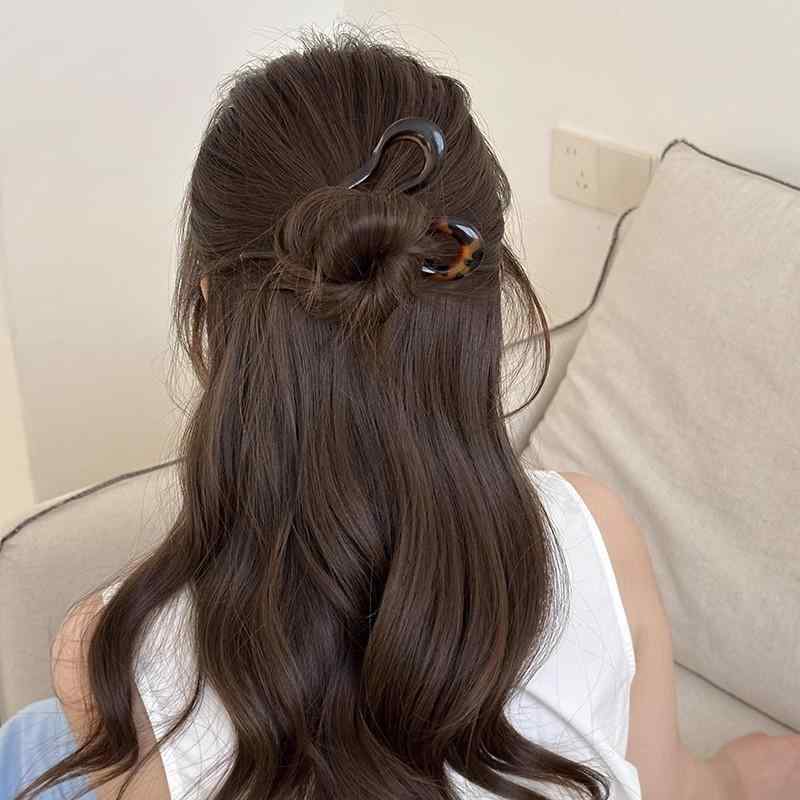 かんざし レディース ウェーブ U型 シンプル モダン ヘアピン 丸子頭 アクセサリー アクリル素材 レトロ スタイル 馬面スカート 女性 黒 茶色