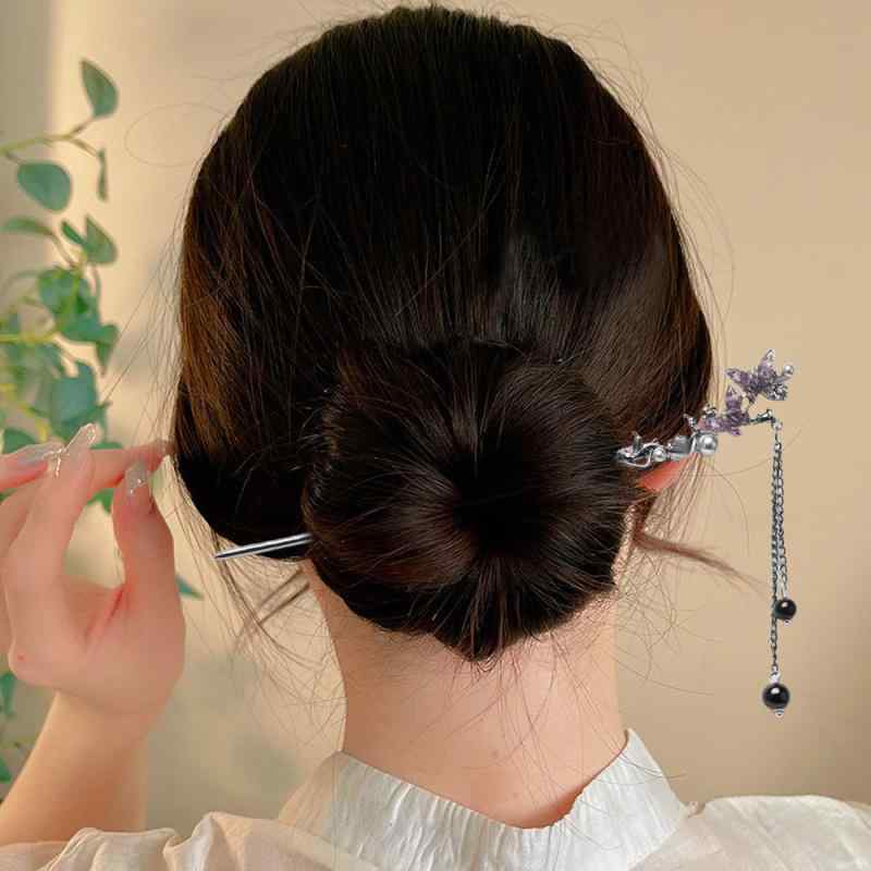 髪飾り かんざし レディース 古風 二重蝶 タッセル 高級感 ユニーク アップヘア 簪 優雅 国風 漢服 揺れ飾り ヘアピン 合金 電気メッキ加工 伝統ファッシ...