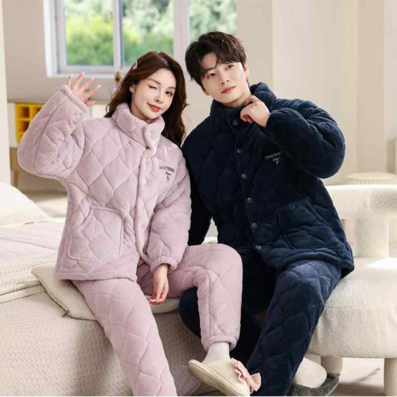 ・カテゴリ: セット・素材: フランネル・スタイル: 開襟・主な素材: ポリエステル・厚さ: 超厚（401-500g/平方メートル）・ネックライン: スタンドカラー・袖丈: 長袖・パンツ丈: ロング・用途: カジュアル、睡眠、ホーム、保暖、快適、外出可・適用シーン: 屋外、居家・カラー展開: クリームイエロー、薄紫、豆沙ベージュ、高級グレー、霧青・サイズ展開: L、XL、2XL、3XL、4XL・全体スタイル: シンプルカジュアル