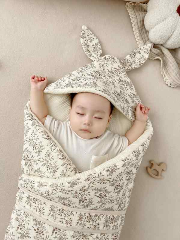 ベビー 抱っこ毛布 ウサギ耳 付き 新生児 厚手 綿素材 驚き防止 スワドル 秋冬 動物柄 カートゥーン 花..