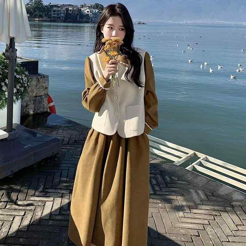 授乳ワンピース 産後 レディース 長袖 外出用 Aライン ロングドレス カーキ コットン混紡 無地 フリル ターンカラー 日韓カジュアル 秋 かわいいママスタイル インナー対応 ベスト付き