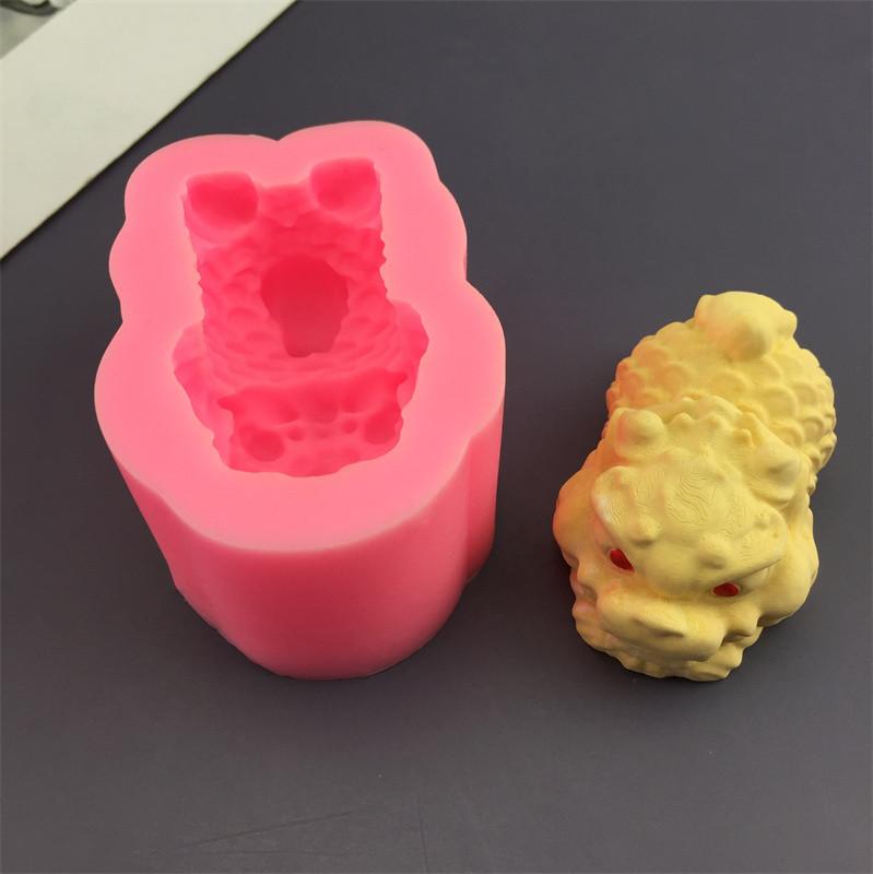 ケーキ型 シリコン ピンク かわいい 円形 ベーキング ムースケーキ フォンダン チョコレート アロマ 石膏 レジン 柔軟 耐熱 家庭用 デザート スイーツ アクセサリー