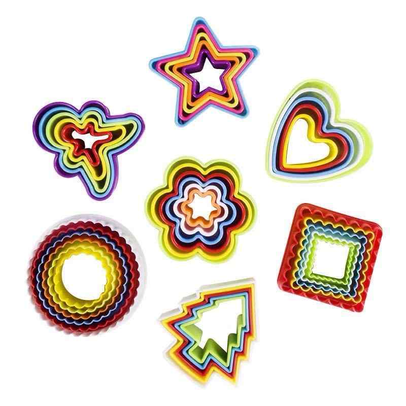 ベーキング型 プラスチック クッキー ケーキ ムース セット かわいい 形状 星型 ハート型 花型 円型 四角型 ジンジャーブレッドマン型 クリスマスツリー型 梅花型 野菜型 ホームベーキング