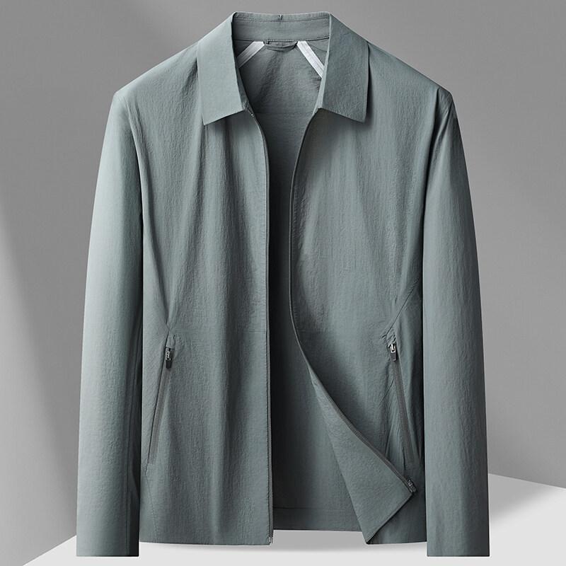 ・カテゴリ: ジャケット・スタイル: ファッション・襟型: スタンドカラー・フィット: スリム・フロント: ジップ・厚み: 薄手・柄: 無地・主な素材: ナイロン・適用シーン: 日常・ディテール: ポケット・裾: ストレート・加工: シワ・...