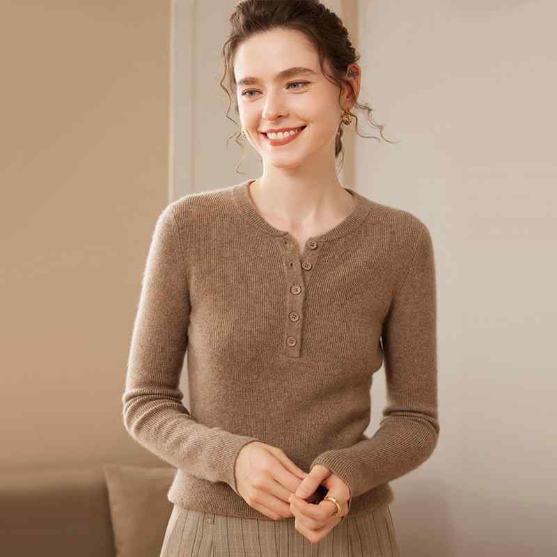 ニットセーター レディース 秋冬 長袖 ボタン ラウンドネック ワイドフィット 通勤 純色 ベージュ ホワ..