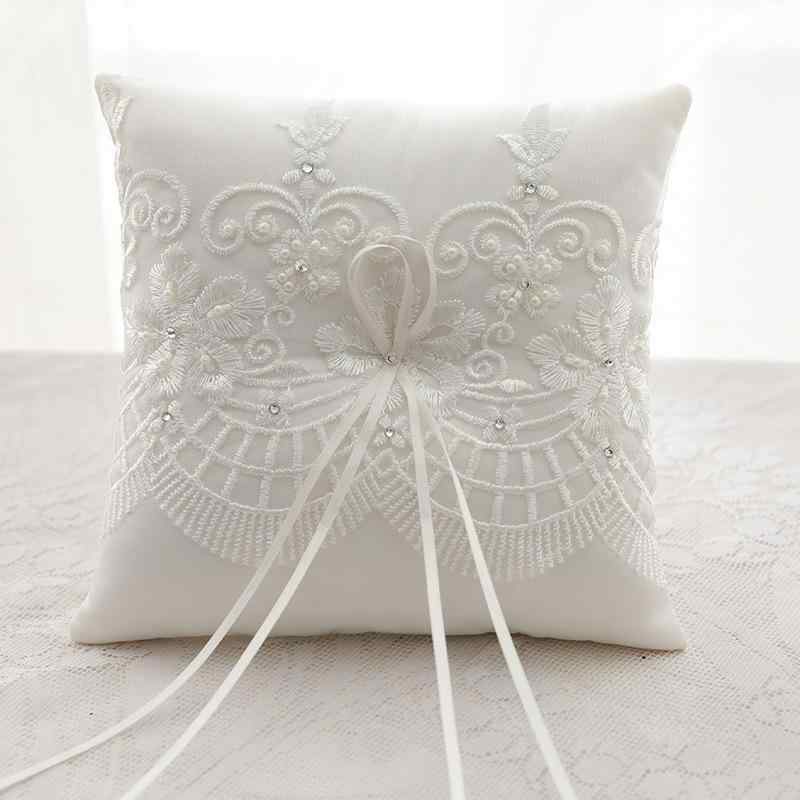 リング枕 結婚式 ウェディング ブライダル 交換リング サテン生地 花レース ビーズ縫い込み 蝶結び 装..
