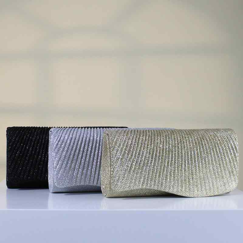 クラッチバッグ レディース チェーン 横型 スクエア 合成皮革 ソフト マグネット 普段使い パーティー ディナー 冬 黒 金 銀 優雅 トレンド カードポケット