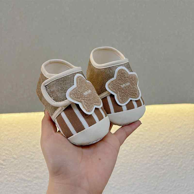 シューズ ベビー 男の子 女の子 歩き始め ソフトソール 星柄 防滑 キャンバス素材 かわいい カートゥー..