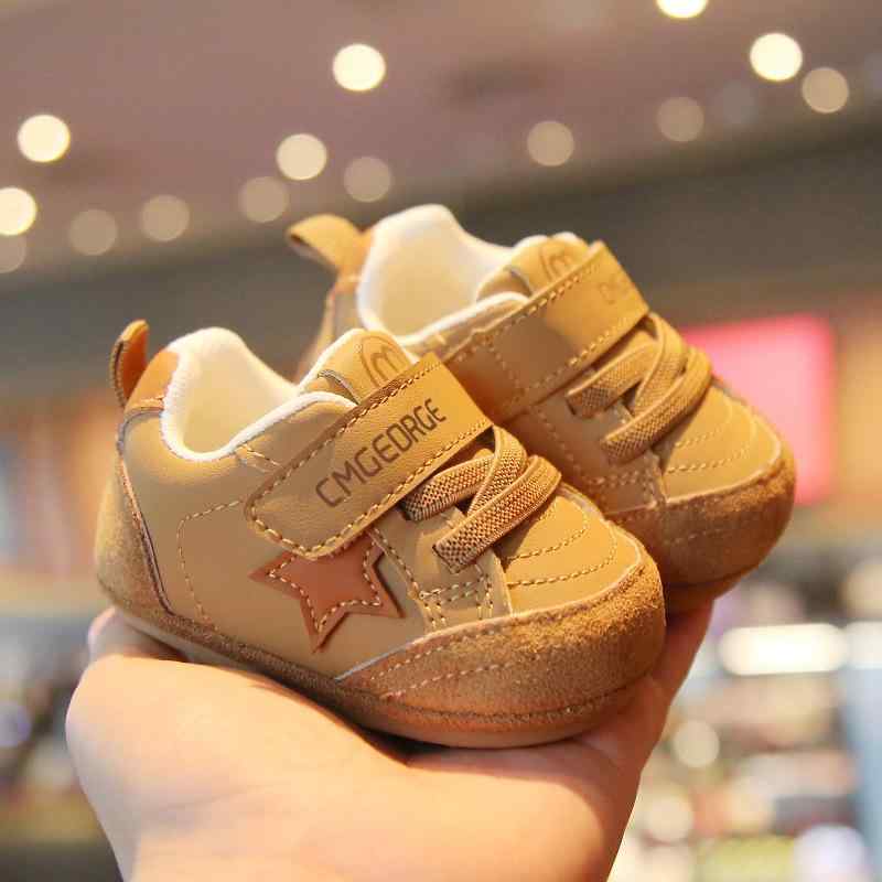 ベビーシューズ 男の子 女の子 春 歩き始め ソフトレザー ソフトソール つま先ガード 滑り止め カジュ..