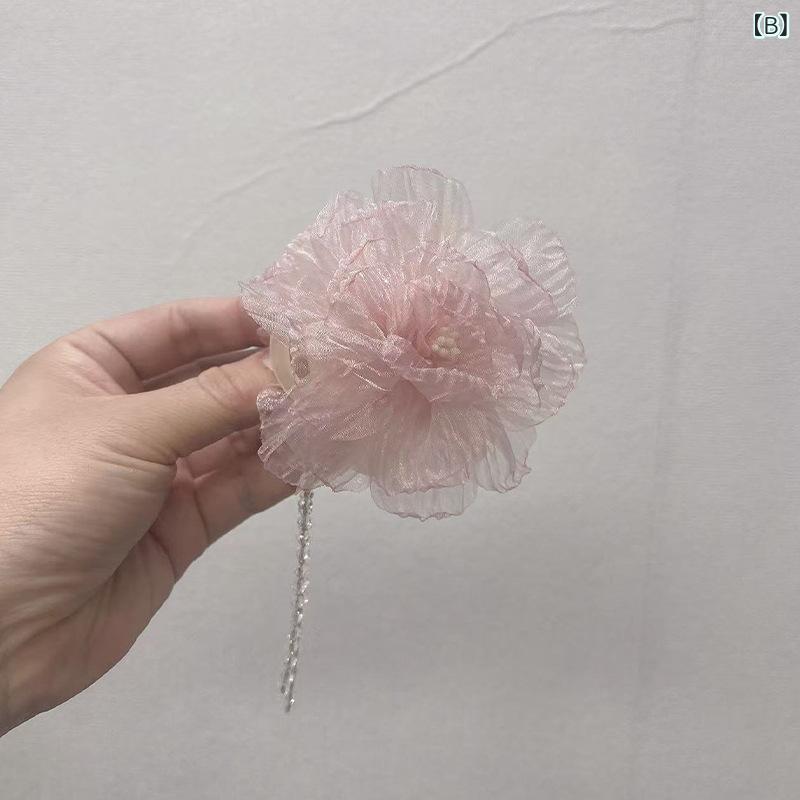 ヘアクリップ レディース オーガンジー 山茶花 フラワーモチーフ パール フリンジ サメ型 大型 ベージュ ピンク ライトブルー 春 かわいい 高級感 ハンドメイド 布製 爽やか ヘアアレンジの商品画像 2
