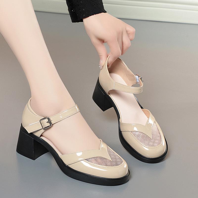 サンダル レディース オープントゥ ブロックヒール メッシュ ラウンドトゥ 夏 カジュアル バックル ママシューズ ゴムソール PU内張り ベージュ 黒 普段使い