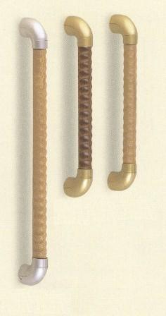 【シロクマ SHIROKUMA 白熊】 室内用補助手すり・ブラケット トリプルディンプル手すり AG・ライトオーク サイズ400φ35 [br-557-c-400] br557c400（数量：1）