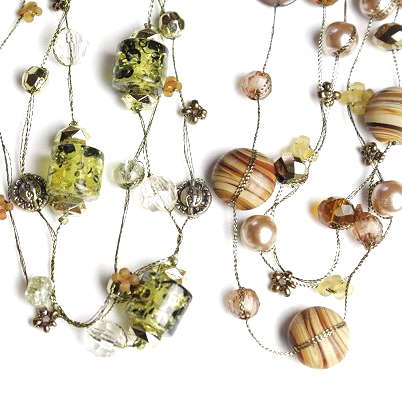 Rakuten - タイ 3連ネックレス レッド ゴールド/イエロー クリア/ピンクベージュ アクセサリー プレゼント アジアン 母の日 レディース エスニック ネコポスOK