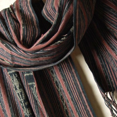 インドネシアの絣織 ティモール島のイカット タペストリー 飾り布 プレゼント アジアン クリスマス エスニック コットン インテリア