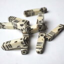 インド 手彫りビーズ10個セット 丸 白色 二つ穴 プレゼント アジアン 母の日 ハンドメイド 手作り エスニック ネコポスOK ナチュラル素材