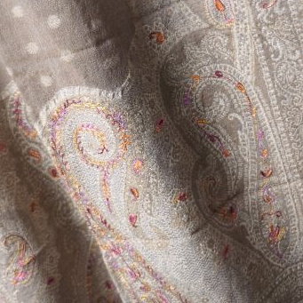 インド カシミア ( カシミヤ ) スタイル チェーンステッチ刺繍ウールストール 植物 ショール スカーフ マフラー レディース プレゼント アジアン 母の日 ポンチョ エスニック +H