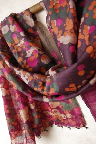 インド プリント薄手ウールシルクストール 暖色系 水玉模様 （スカーフ、マフラー、ショール） 【母の日】【プレゼント】【アジアン】【ネコポスOK】【ポンチョ】【レディース】【送料無料！】