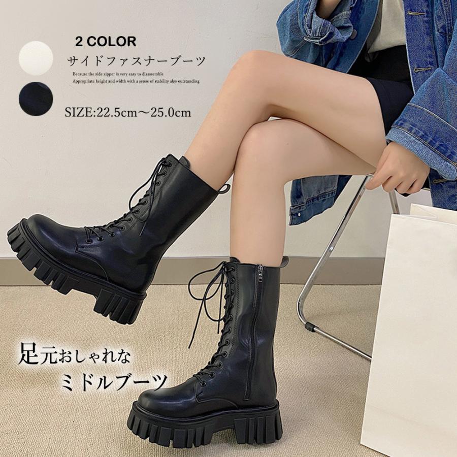 甲素材：合成皮革底素材：合成底カラー：ブラック/アイボリーサイズ：22.5cm（35）/23.0cm（36）/23.5cm（37）/24.0cm（38）/24.5cm（39）/25.0cm（40）（カッコ内は靴底表記となります）[22.5]長さ:約22.0cm 幅:約10.0cm 筒丈:約21.5cm[23.0]長さ:約22.5cm 幅:約10.2cm 筒丈:約22.0cm[23.5]長さ:約23.0cm 幅:約10.4cm 筒丈:約22.5cm[24.0]長さ:約23.5cm 幅:約10.6cm 筒丈:約23.0cm[24.5]長さ:約24.0cm 幅:約10.8cm 筒丈:約23.5cm[25.0]長さ:約24.5cm 幅:約11.0cm 筒丈:約24.0cmヒール（全サイズ）:約5cmストーム（全サイズ）:約3cm重さ（両足）：約1071g-1135g生産国：中国秋冬 ワークブーツ レディース 厚底 ミリタリーブーツ オルチャン バイカー ファッション 美脚 靴 サイドファスナーお出掛け時に楽に脱ぎ履きできるサイドジッパー付きの編み上げミディ丈ブーツつま先部分が上に盛り上がったおでこ靴の形だから、指先が窮屈せずに快適で歩きやすい溝が深い厚底ソールでローヒール、長時間歩いても疲れにくいので旅行にもおすすめのカジュアルシューズお出掛け時に楽に脱ぎ履きできるサイドジッパー付きの編み上げミディ丈ブーツつま先部分が上に盛り上がったおでこ靴の形だから、指先が窮屈せずに快適で歩きやすい溝が深い厚底ソールでローヒール、長時間歩いても疲れにくいので旅行にもおすすめのカジュアルシューズ