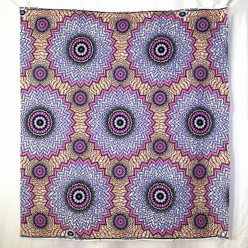 【50cm単位】アフリカ 布 アフリカンプリント布 生地 ブロード カットクロス ハンドメイド パッチワーク マスク エコバッグ 手芸材料 ダンス 舞台 衣装 通園通学に　お花のスピログラフ ピンク 薄紫　AP-12762