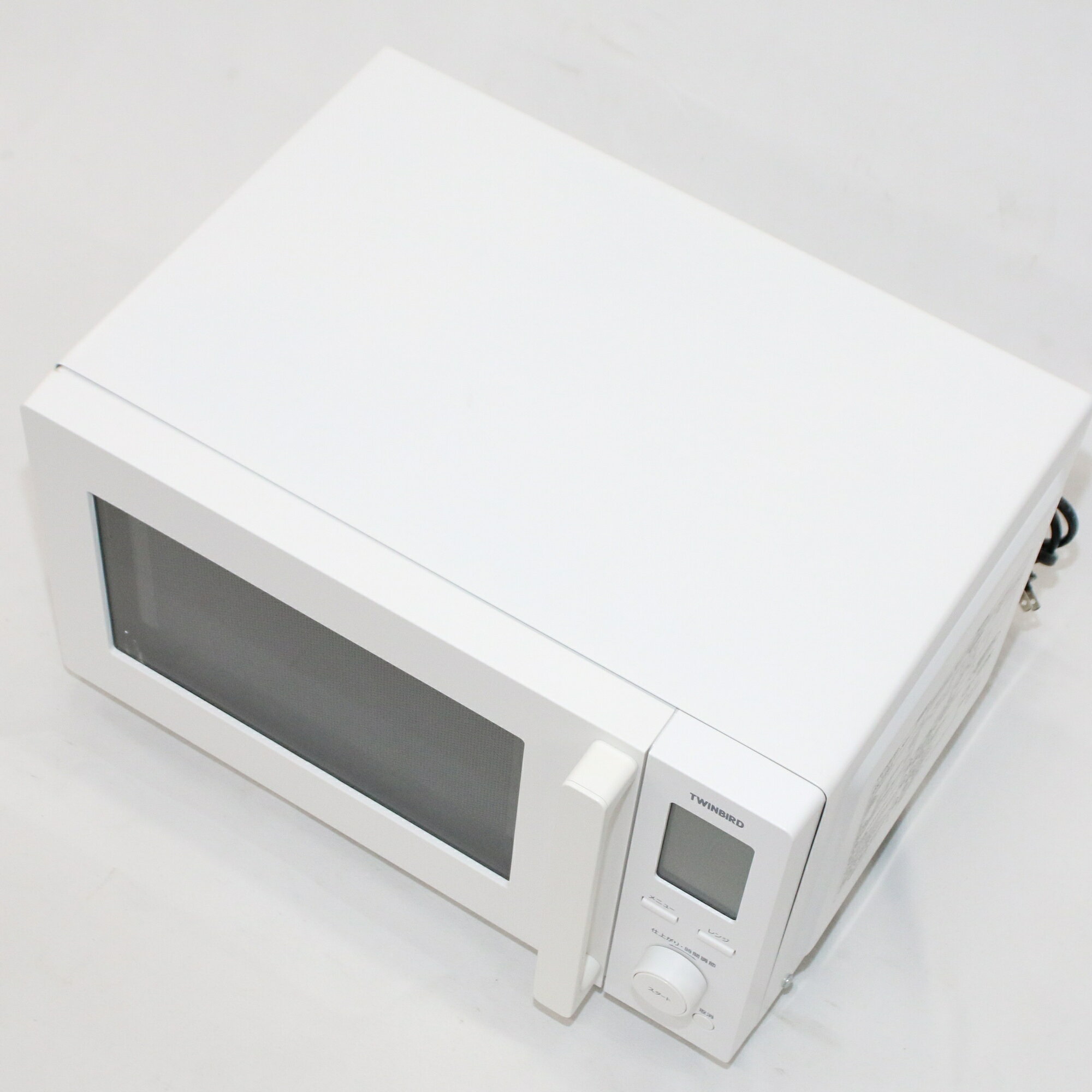 中古品 / 清掃済 / 通電確認済動作確認済 / 購入2023年 / 傷や汚れがあるものの動作や機能には問題のない状態の良品です。 【状態】 必ず画像にてご確認をお願いします。 ※写真をご確認ください。 ・本体全体的に細かい傷や汚れ等の使用感がございます。 ・本体内部にはコゲ汚れや一部塗装が剥げている部分、消しきれない臭いがあることがございます。 【付属品】 ※写真をご確認ください。 ※写真をご確認ください。 ・本体 ・取扱説明書 【注意事項】 写真は代表的なキズや汚れを掲載しています。（必ずご確認ください）実際にお届けする商品は商品画像と同程度の状態ではございますが、キズの箇所など全く同じものとは限りませんので予めご了承ください。 配送につきましては化粧箱に入れたうえで段ボールに梱包、もしくは当店が用意した段ボールでのみの発送になります。(化粧箱は付属しない場合がございます。) 取扱説明書などの冊子類は原本ではなく、当店で印刷したコピーが発送される場合があります。