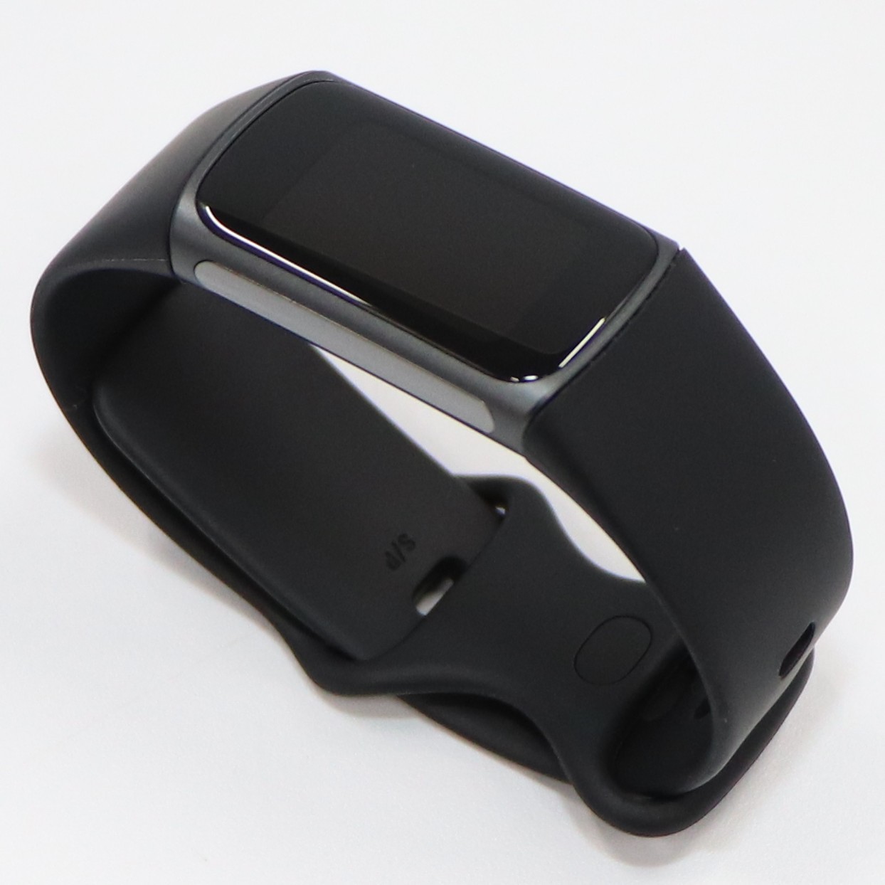 楽天市場】fitbit フィットネストラッカー charge 4の通販