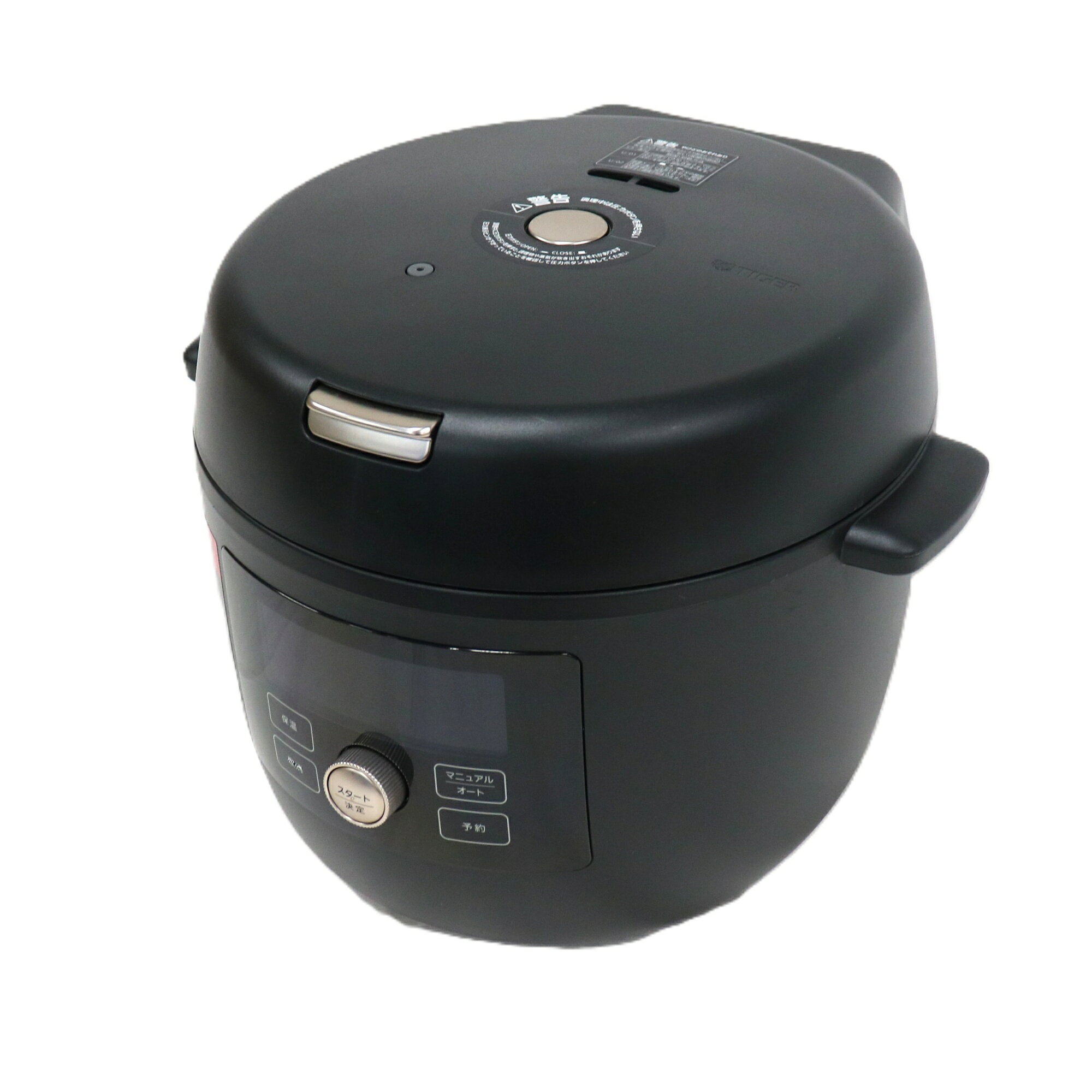 中古品 / 清掃済 / 通電確認済 / 購入2024年 / マットブラック 目立つ汚れがあります。強いにおい残りがあります。 【状態】 必ず画像にてご確認をお願いします。 ・本体、付属品に使用によるスレやキズがございます。 ・取り切れないチリやホコリがございます。 ・内ぶたに水滴跡のような汚れがございます。 ・本体内側の底部分に焦げ付きがございます。 ・内ぶたのパッキン部に変色がある場合がございます。 ・内なべの内側や外側の擦り傷がございます。 ・調理のにおい残りがございます。 【付属品】 ※写真をご確認ください。 ・本体 ・内ぶた ・内なべ ・つゆ受け ・電源コード ・取扱説明書 【注意事項】 写真は代表的なキズや汚れを掲載しています。（必ずご確認ください） 実際にお届けする商品は商品画像と同程度の状態ではございますが、キズの箇所など全く同じものとは限りませんので予めご了承ください。 配送につきましては化粧箱に入れたうえで段ボールに梱包、もしくは当店が用意した段ボールでのみの発送になります。 (化粧箱は付属しない場合がございます。) 取扱説明書などの冊子類は原本ではなく、当店で印刷したコピーが発送される場合があります。